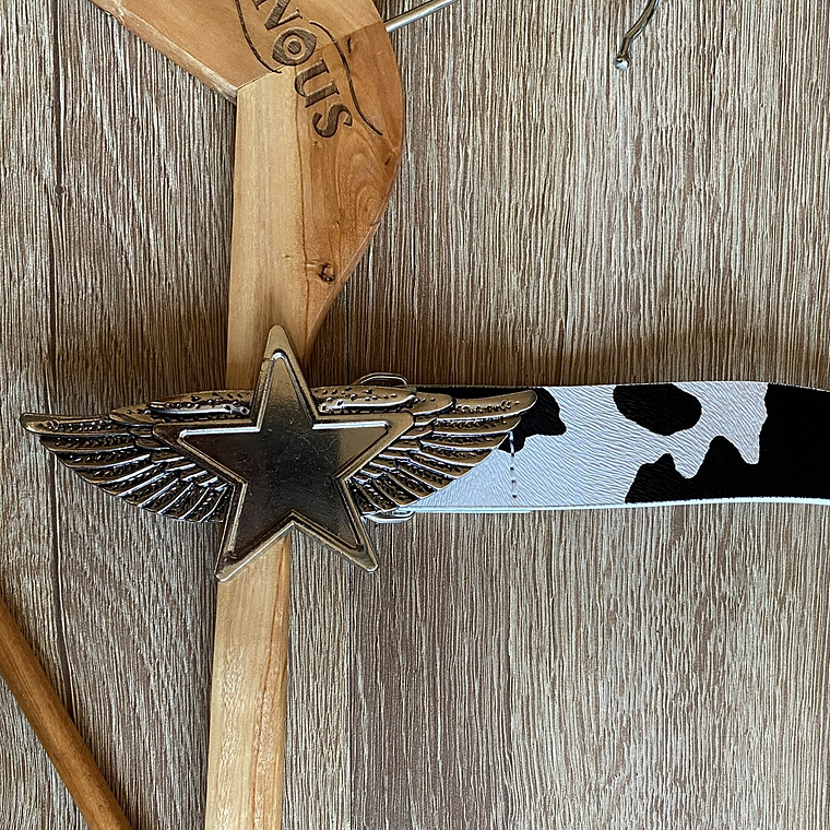 Cinturón estrella estampado vaca 1