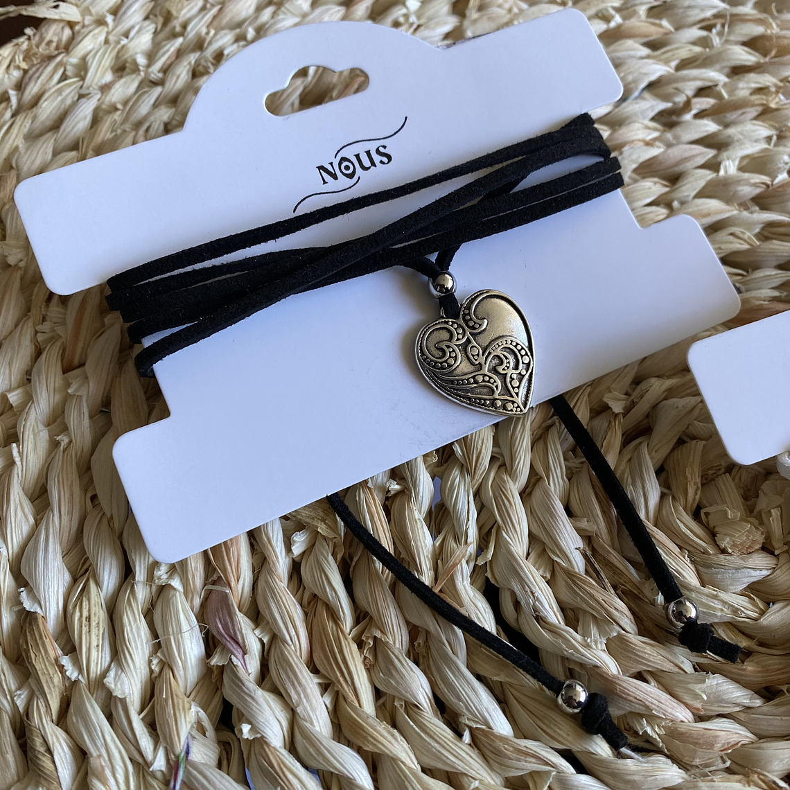 Collar lazo corazón 2