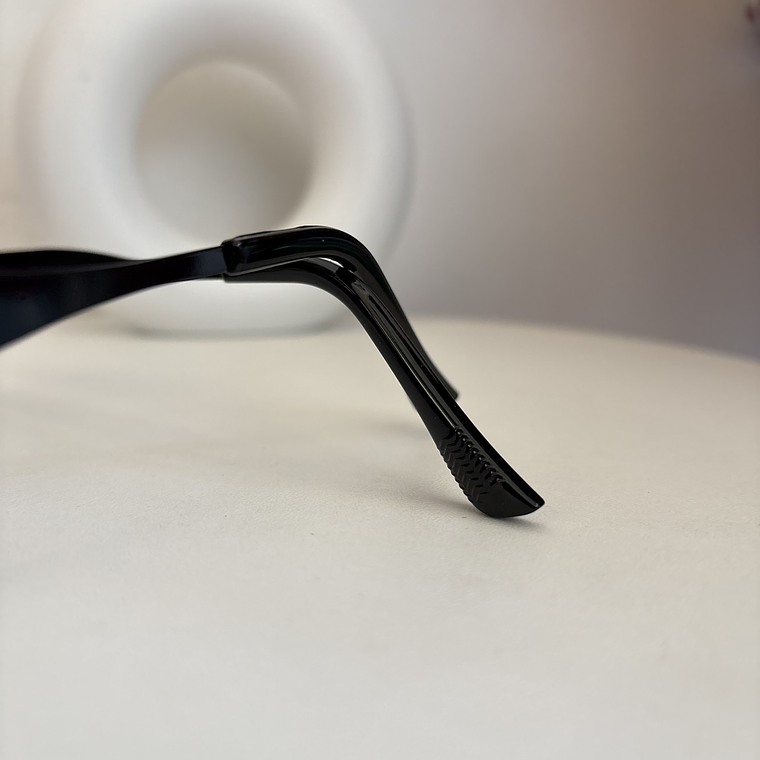 Modelo elíptico Black 6