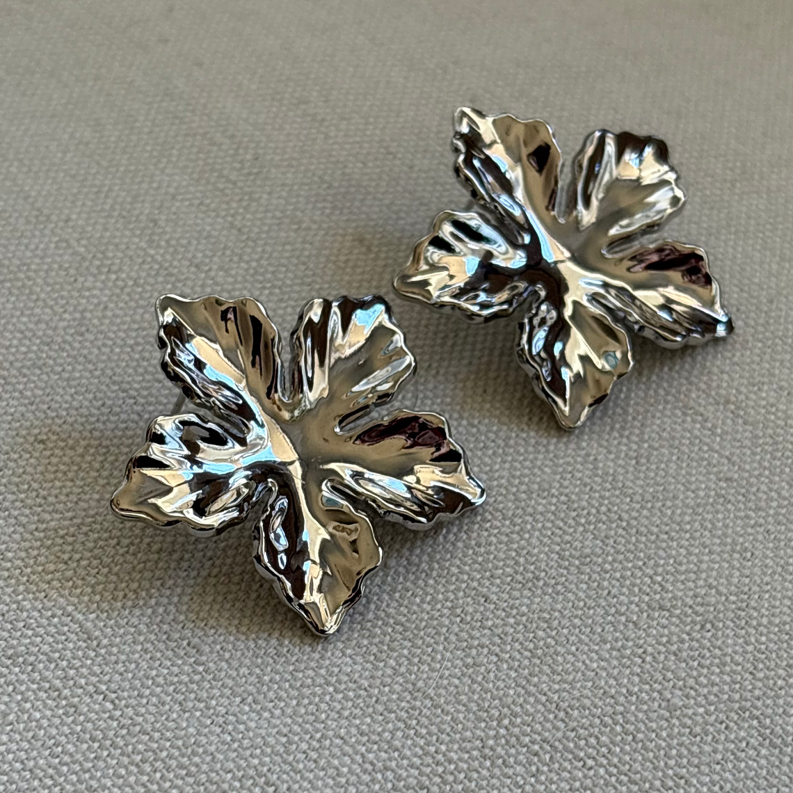 Aros Maxi Flor Texturizada 