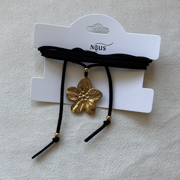 Collar Flor Gold 1