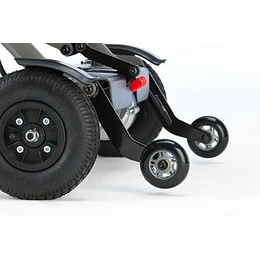 Cadeira de rodas elétrica compacta KOMPAS da INVACARE