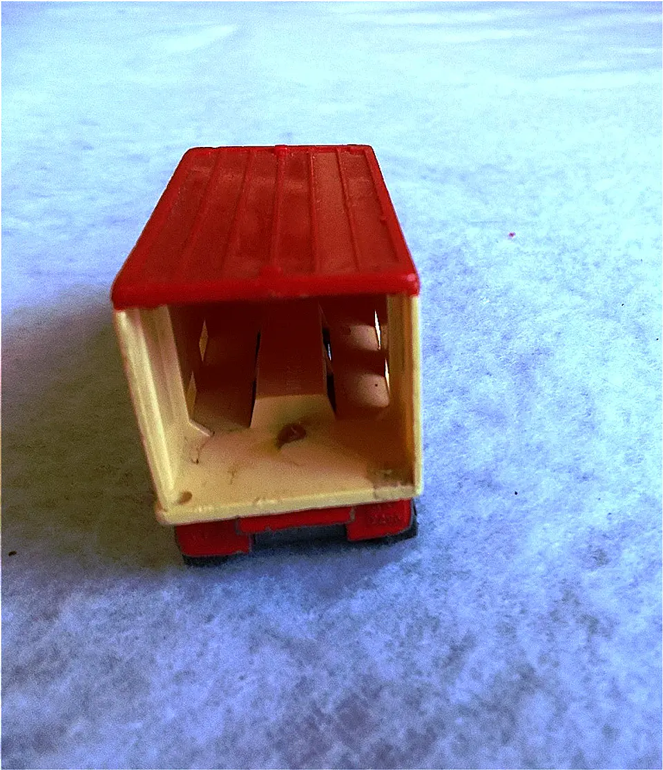 Mercedes Container Truck 4