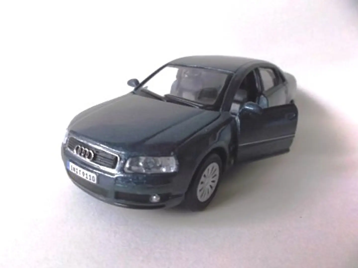Audi A8 2