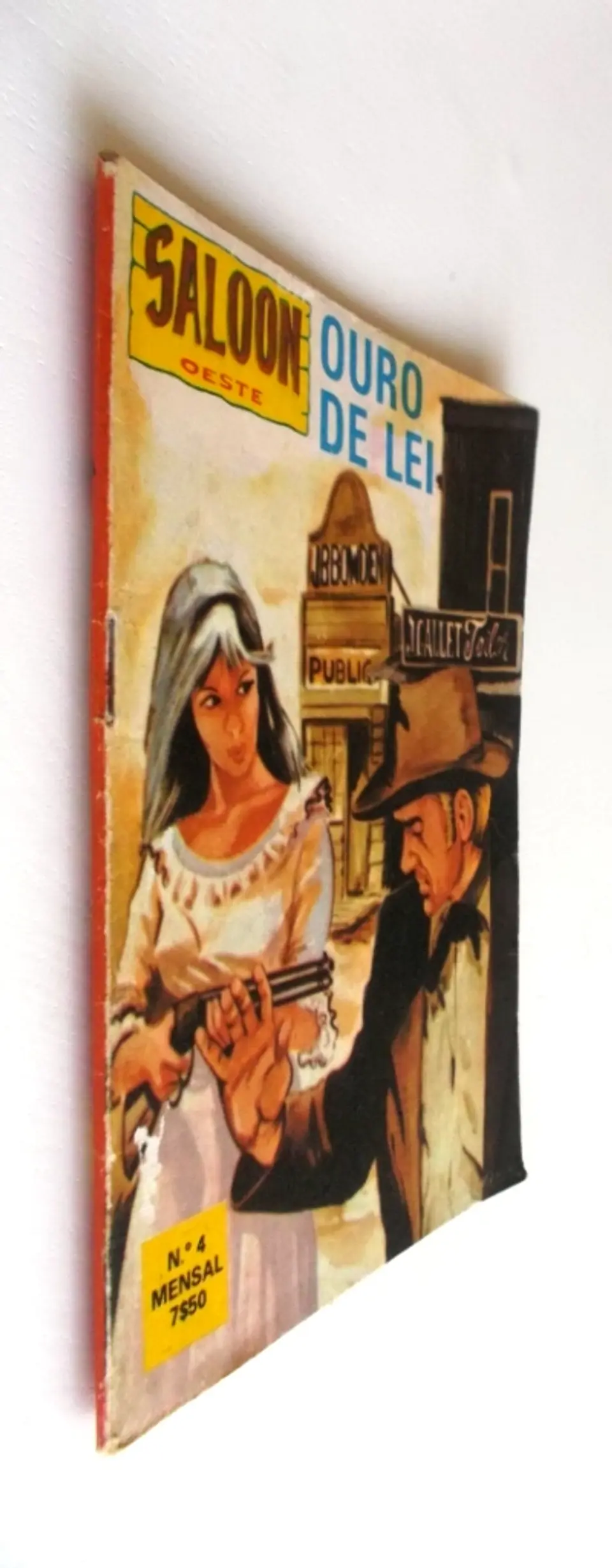 Saloon 4 3