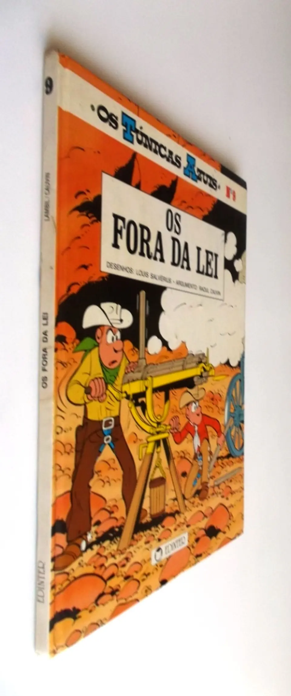 Os Túnicas Azuis 09 - Os foras da lei 3