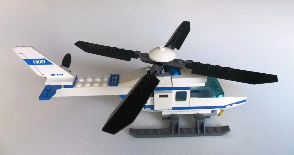 7741 - Helicóptero da policia 2