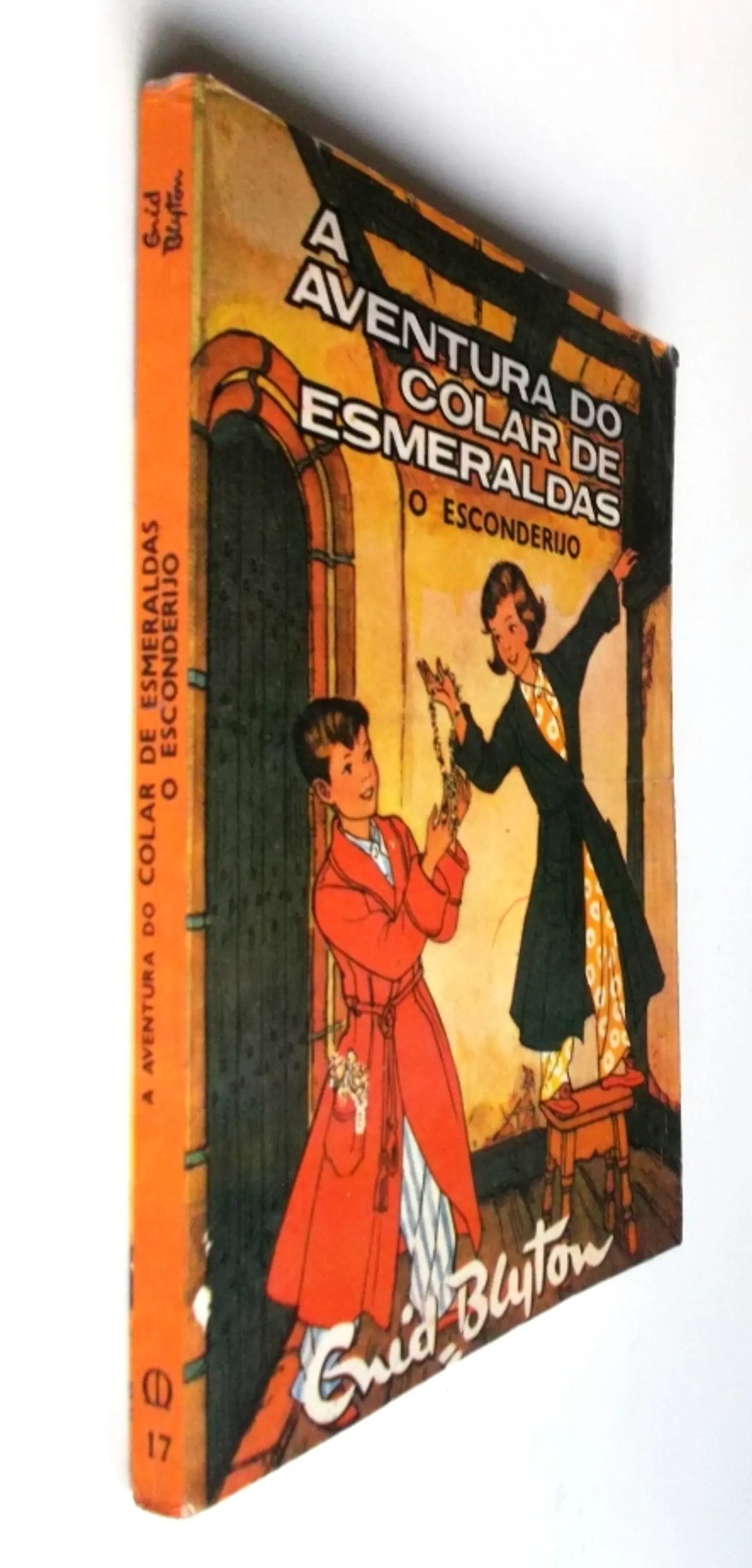 A Aventura do colar de esmeraldas 3