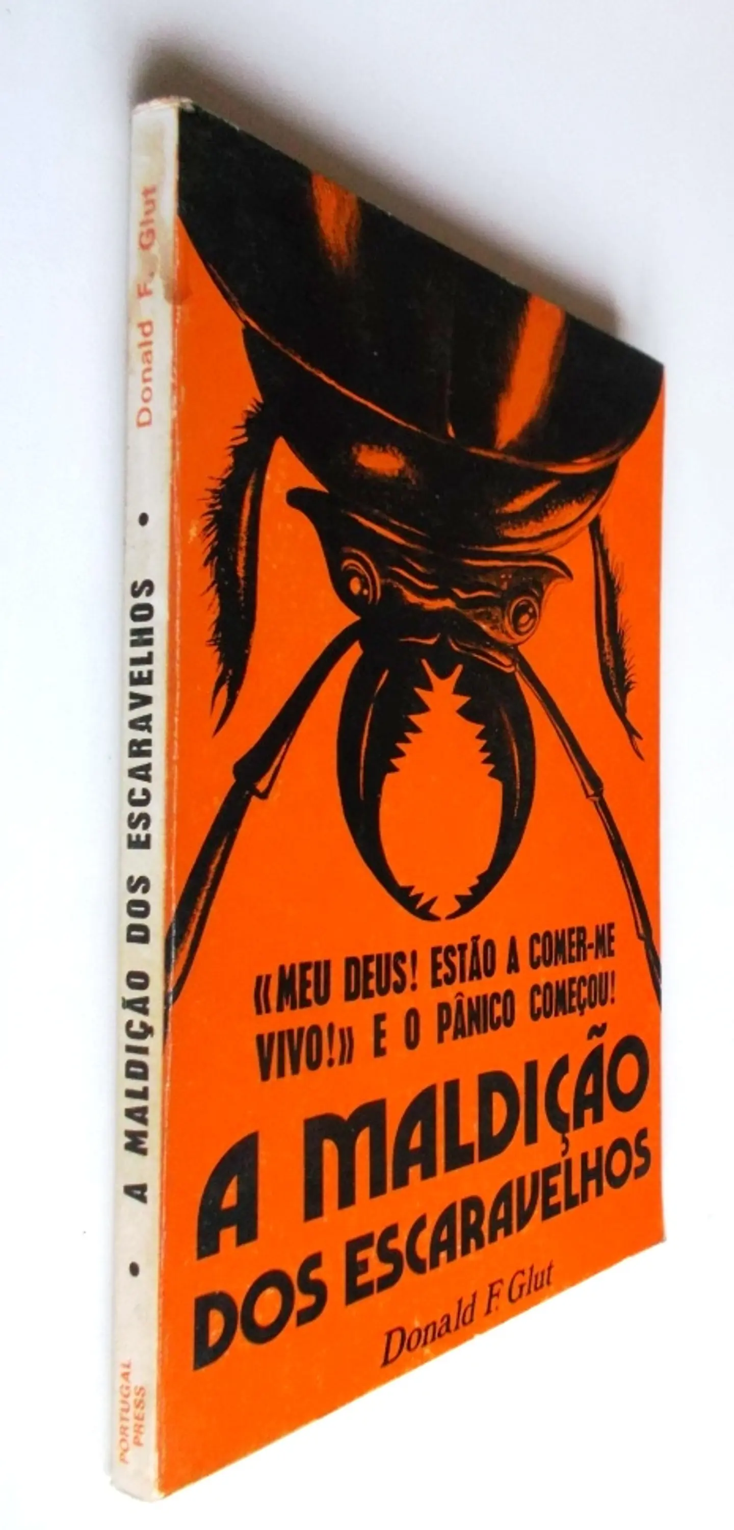 A Maldição dos Escaravelhos - Donald F. Glut 3