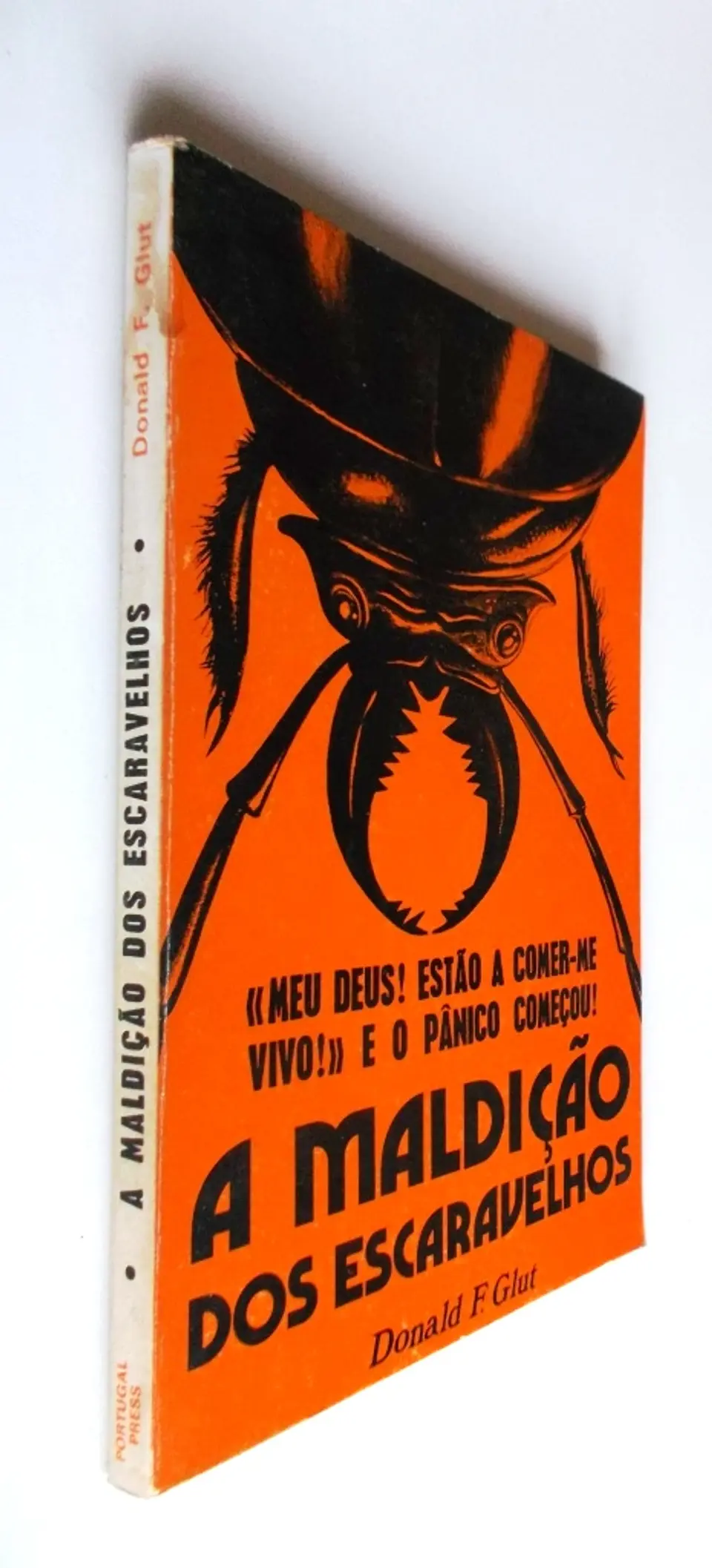 A Maldição dos Escaravelhos - Donald F. Glut 3