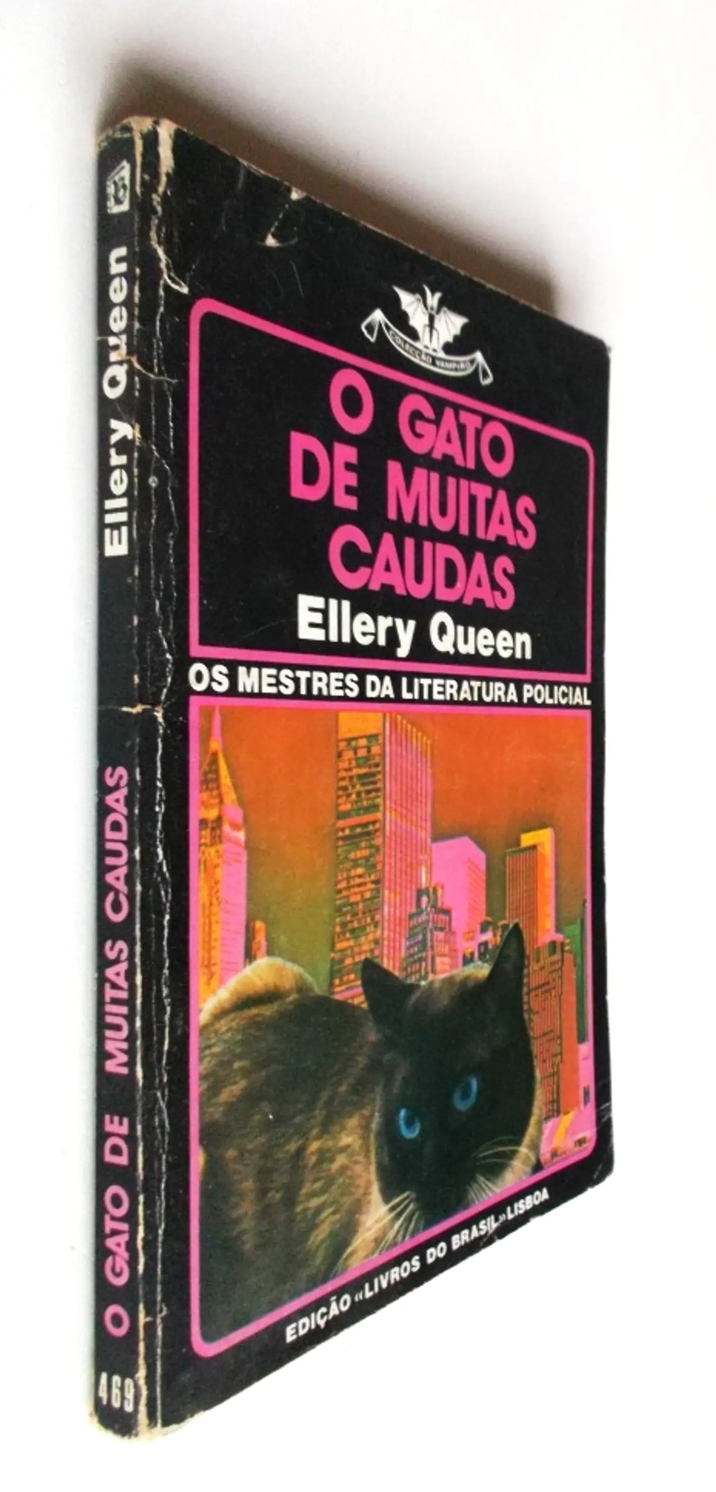 Vampiro 469 - O gato de muitas caudas - Ellery Queen 3