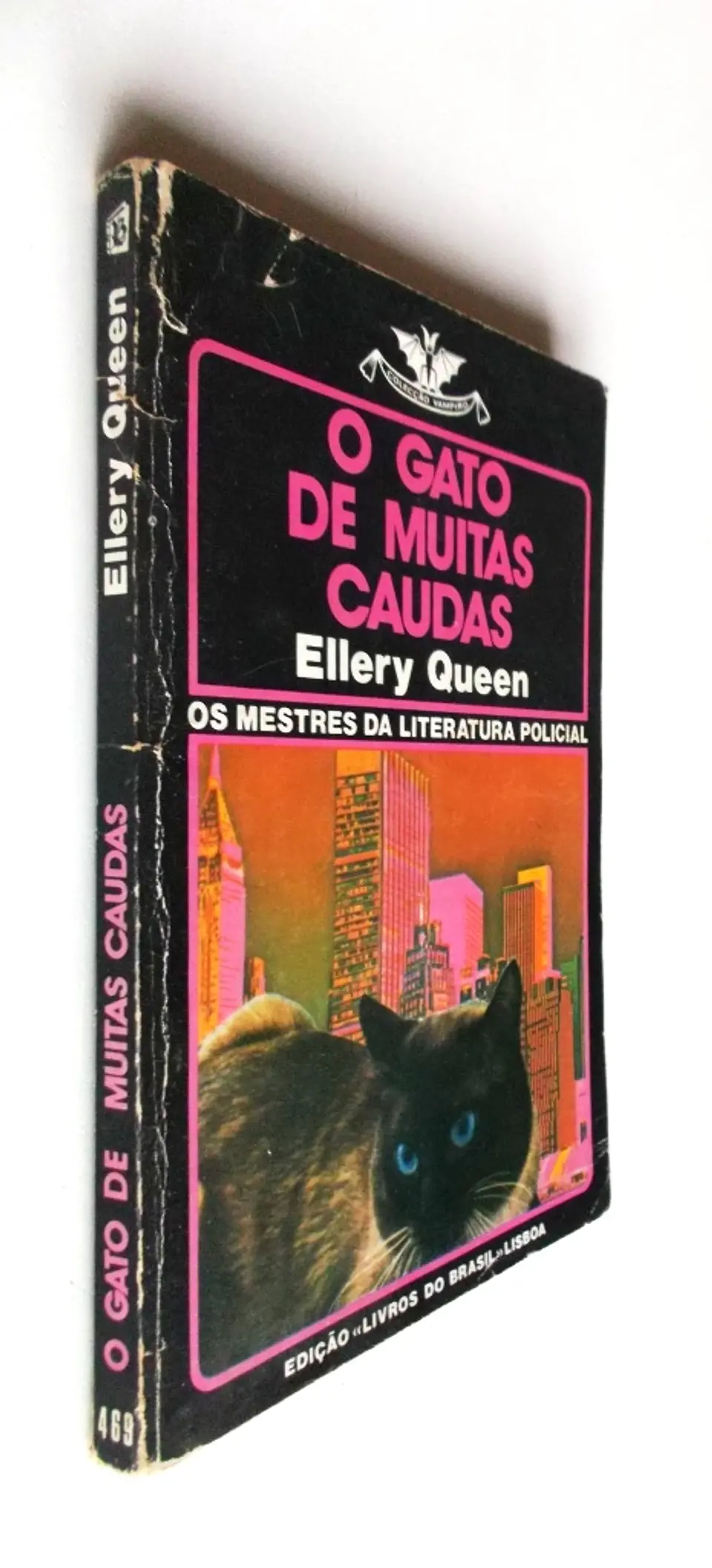 Vampiro 469 - O gato de muitas caudas - Ellery Queen 3