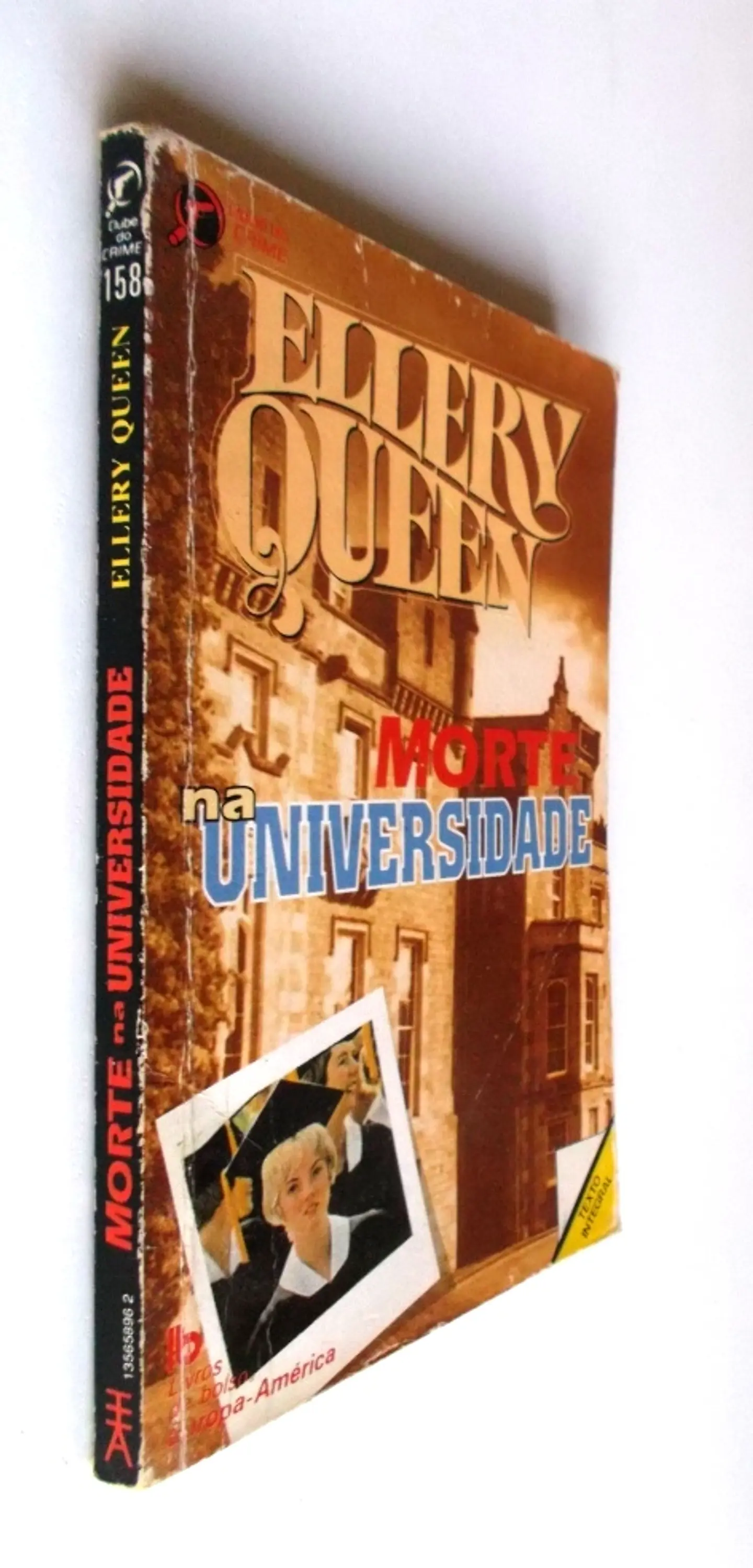 Clube do Crime 158 - Morte na universidade - Ellery Queen 3