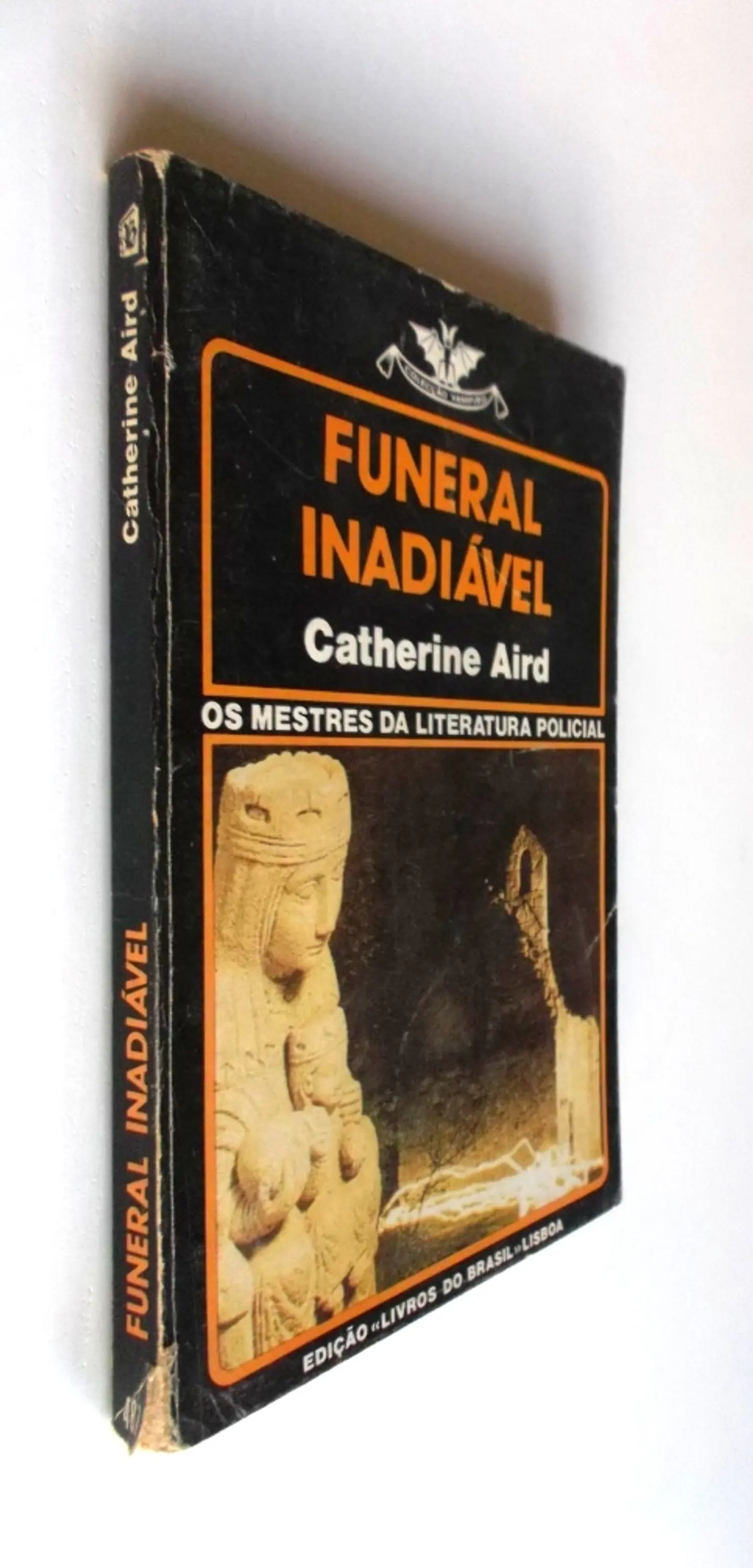 Vampiro 487 - Funeral inadiável - Catherine Aird 3
