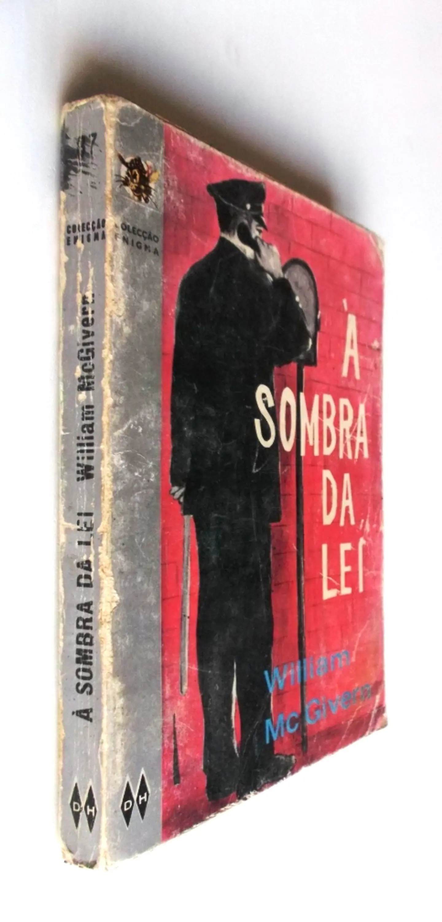 Colecção Enigma 087 - Á sombra da lei - William McGivern 3