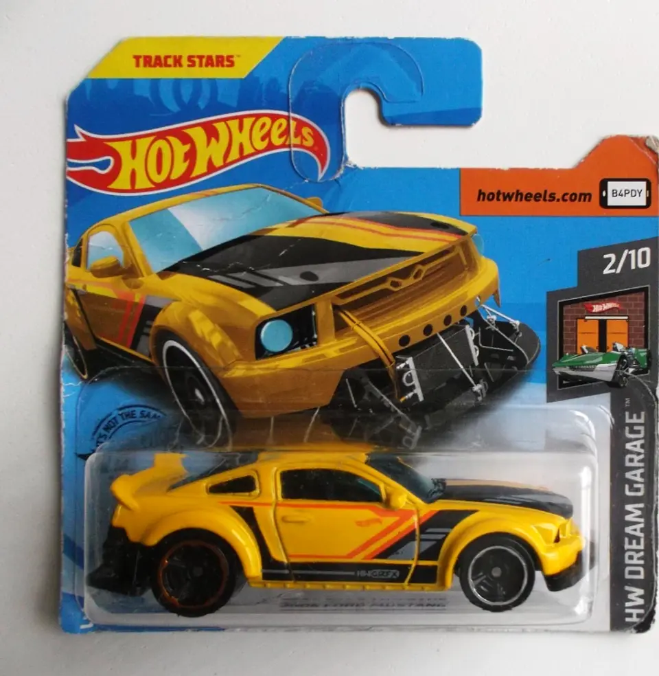 2005 Ford Mustang 1
