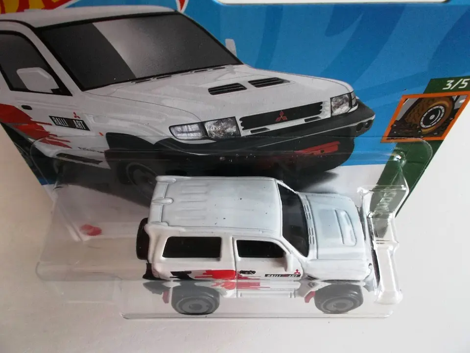 Mitsubishi Pajero Evolution 175/250 3