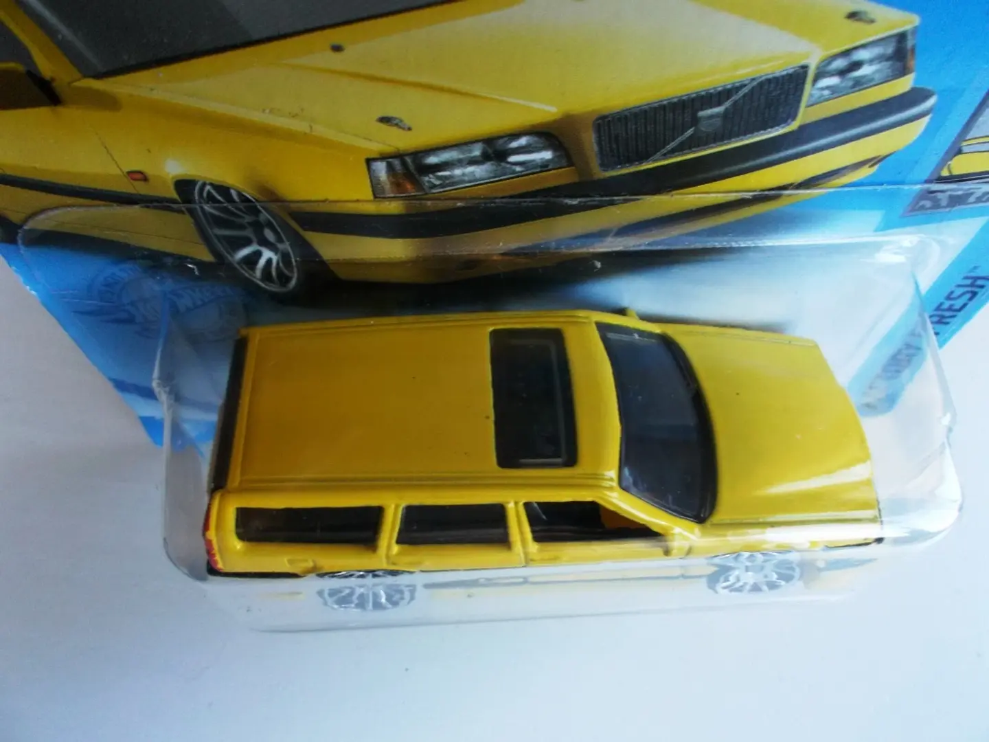 Volvo 850 Estate - 43/250 3