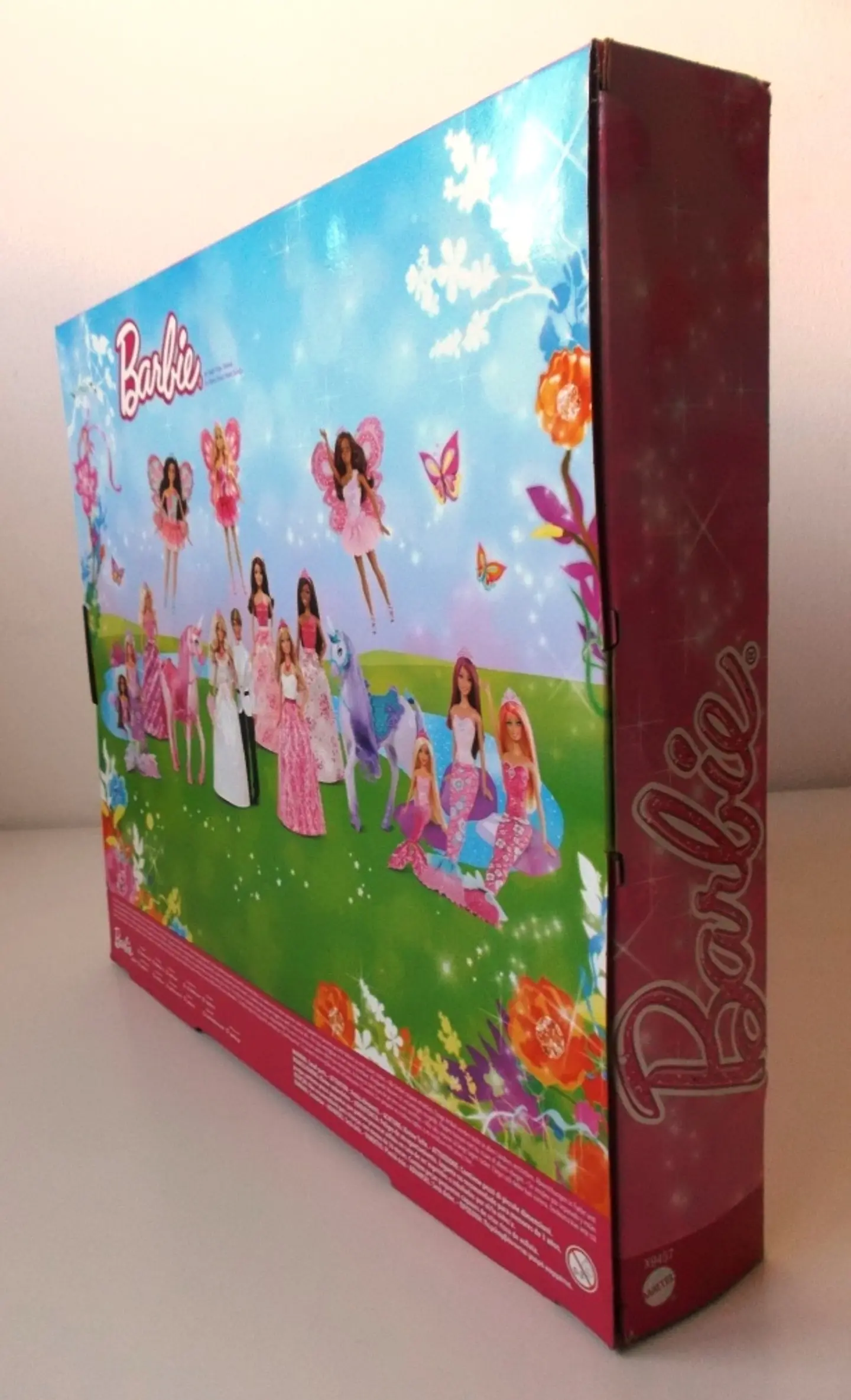Barbie - Roupas de contos clássicos 4
