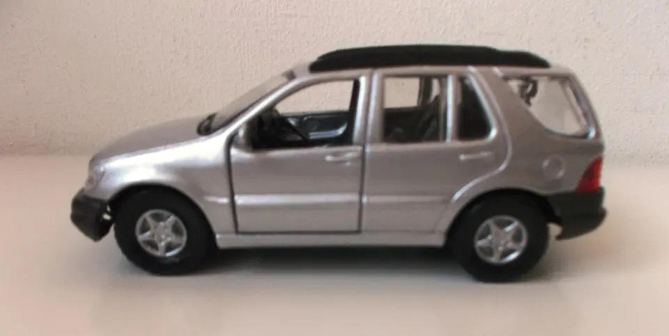 Mercedes Benz ML 320 2