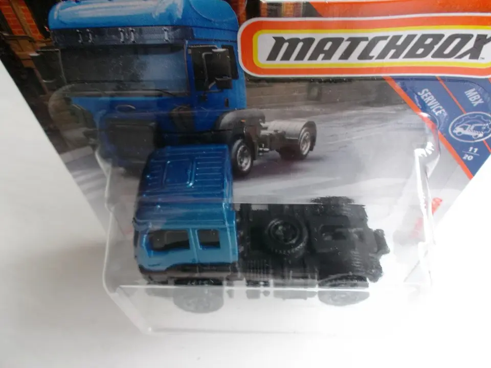 13 Ford Cargo 2