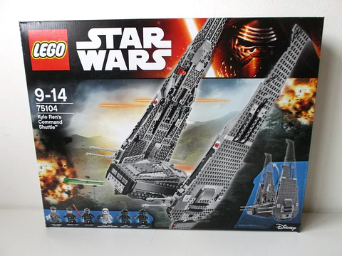 75104 Kylo Ren's Command Shuttle