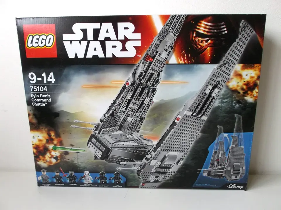 75104 Kylo Ren's Command Shuttle 1