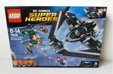 76046 Heroes of Justice: Sky High Battle
