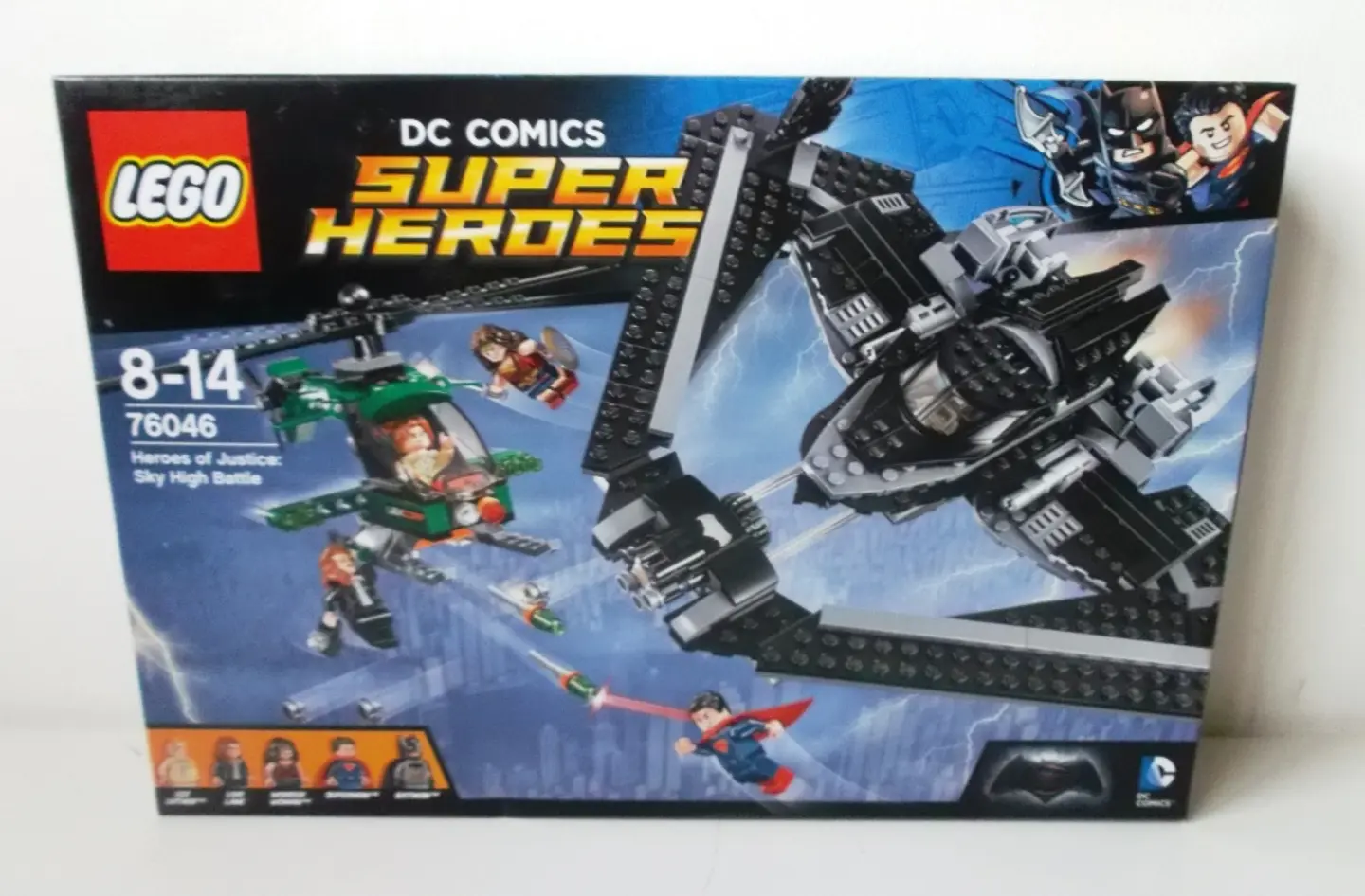 76046 Heroes of Justice: Sky High Battle 1
