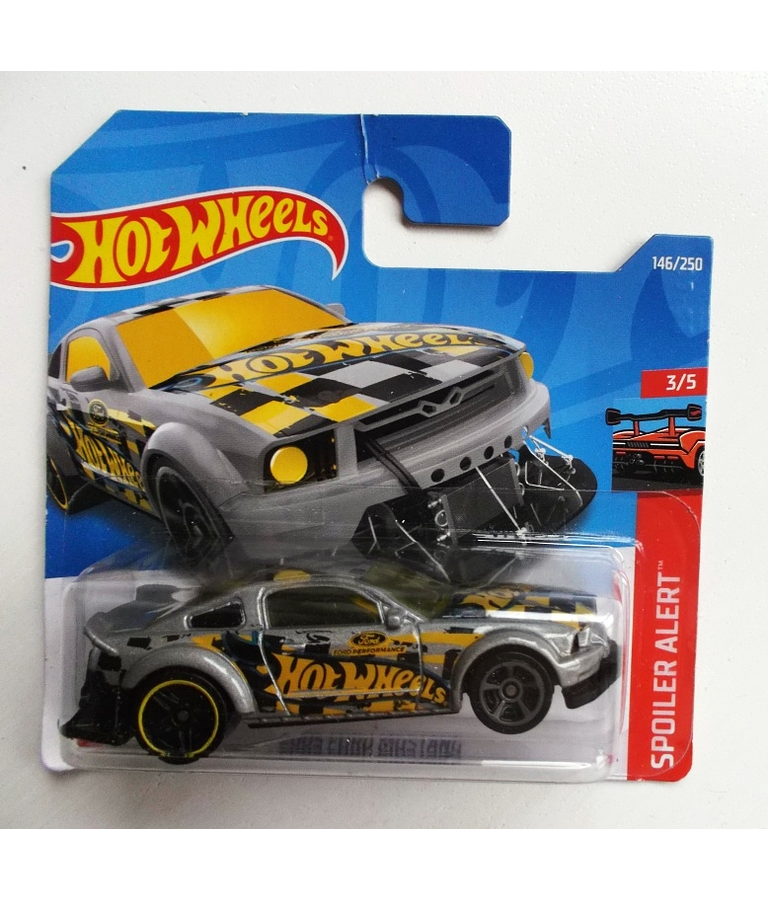 2005 Ford Mustang (cinza)