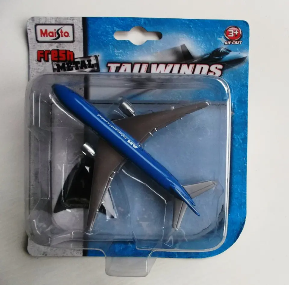 Tail Winds - Boeing 777-200 1