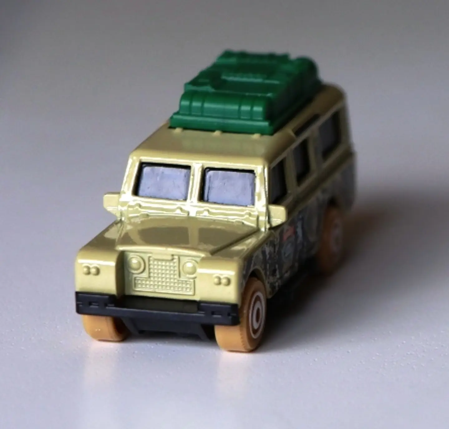´75 Land Rover Gen II Safari 4