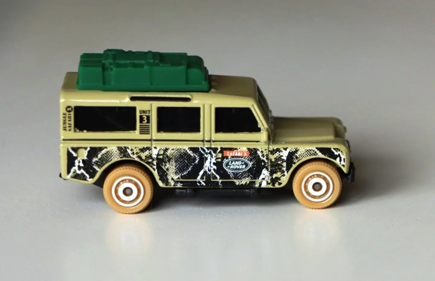 ´75 Land Rover Gen II Safari 2
