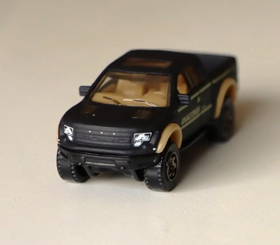 Ford F-150 SVT Raptor 4