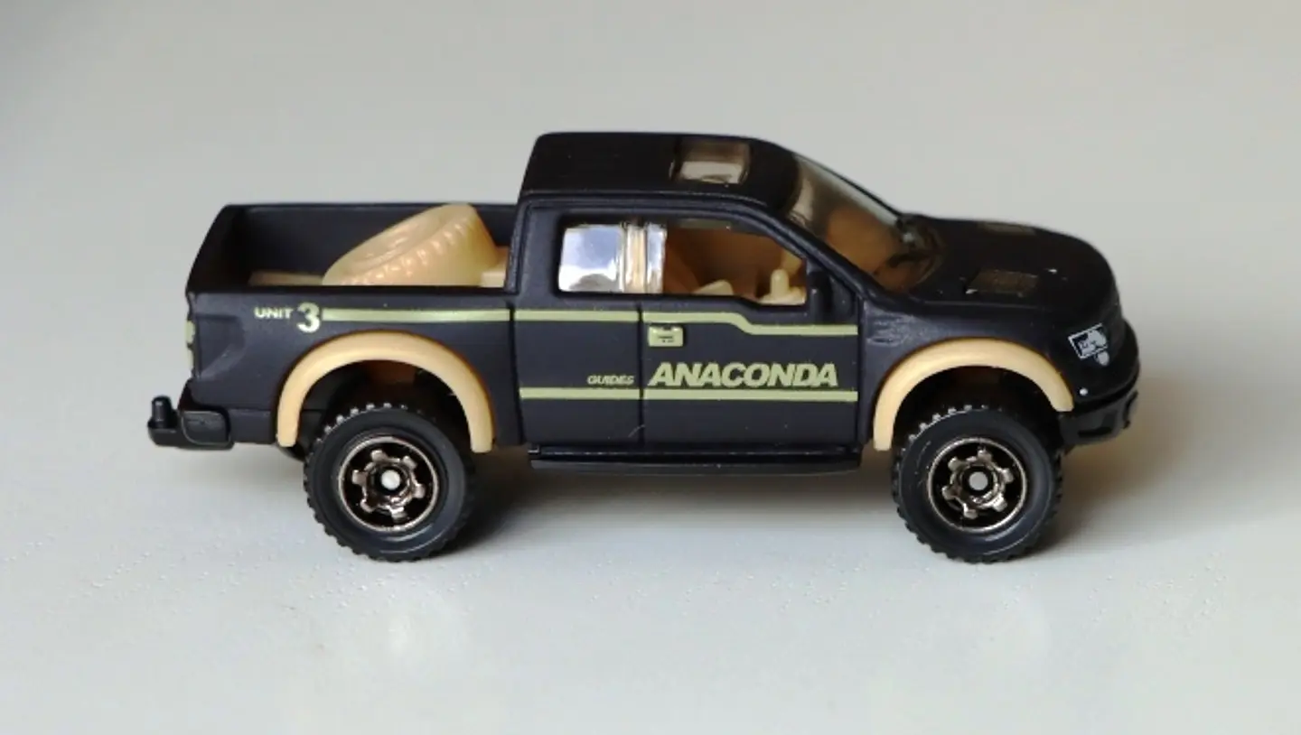 Ford F-150 SVT Raptor 2