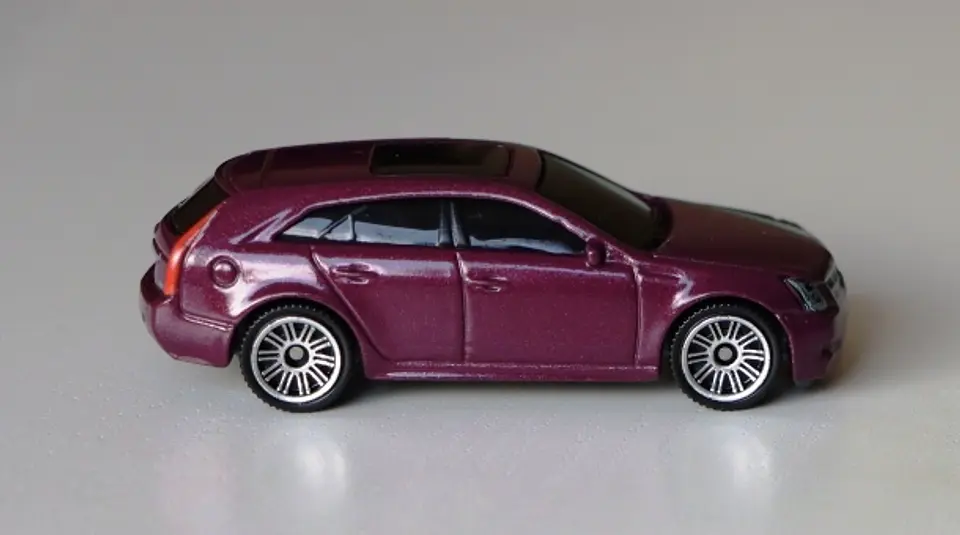 Cadillac CTS Wagon 2010 1