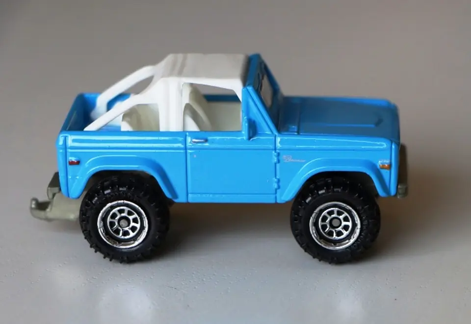 1972 Ford Bronco 4x4 2