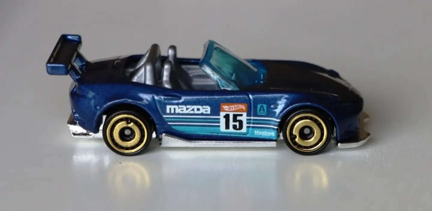Mazda MX-5 Miata 2