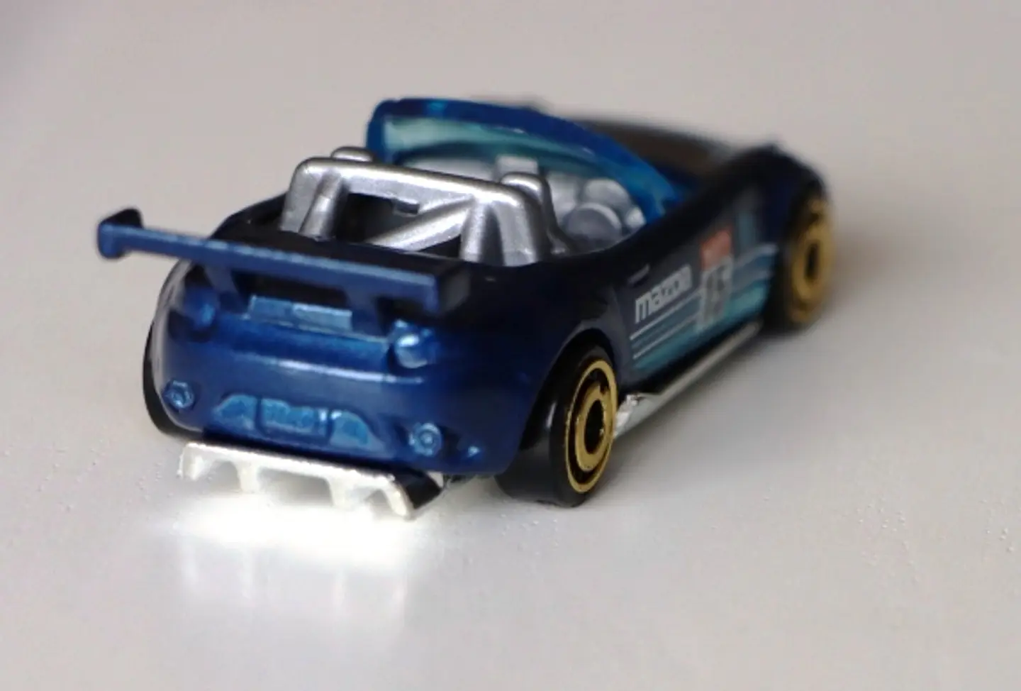 Mazda MX-5 Miata 4