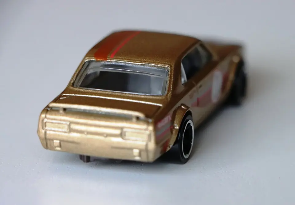 Nissan Skyline 2000 GT-X 4