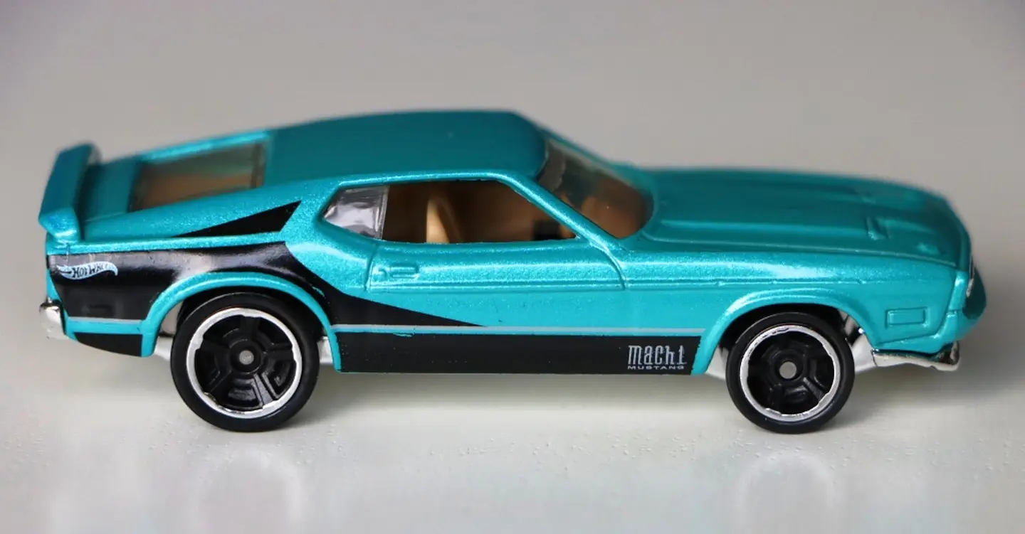 `71 Ford Mustang Mach 1 2