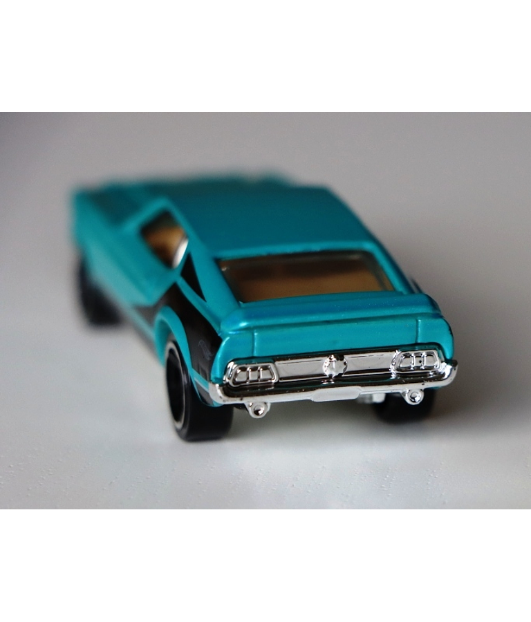 `71 Ford Mustang Mach 1