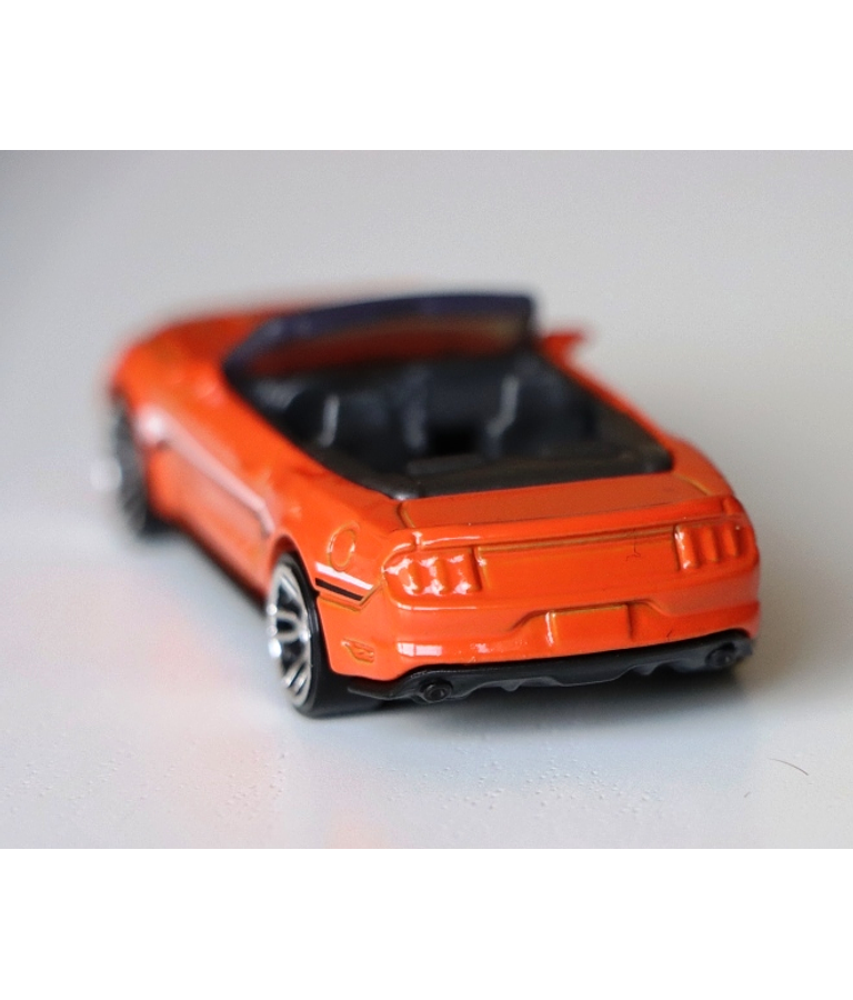 2015 Ford Mustang GT Convertible (laranja)