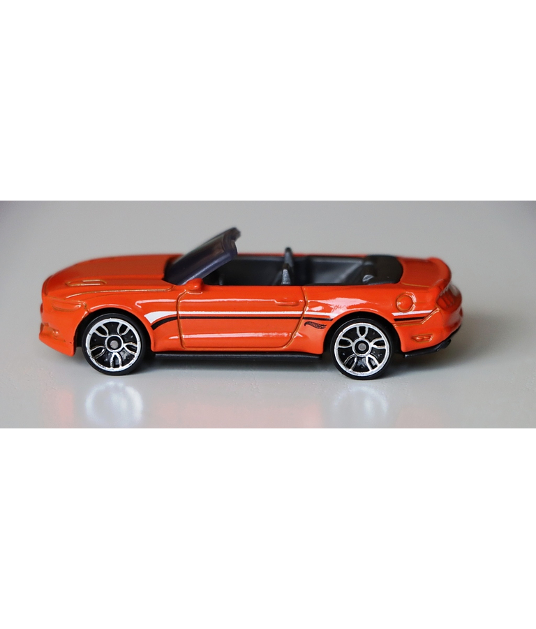 2015 Ford Mustang GT Convertible (laranja)