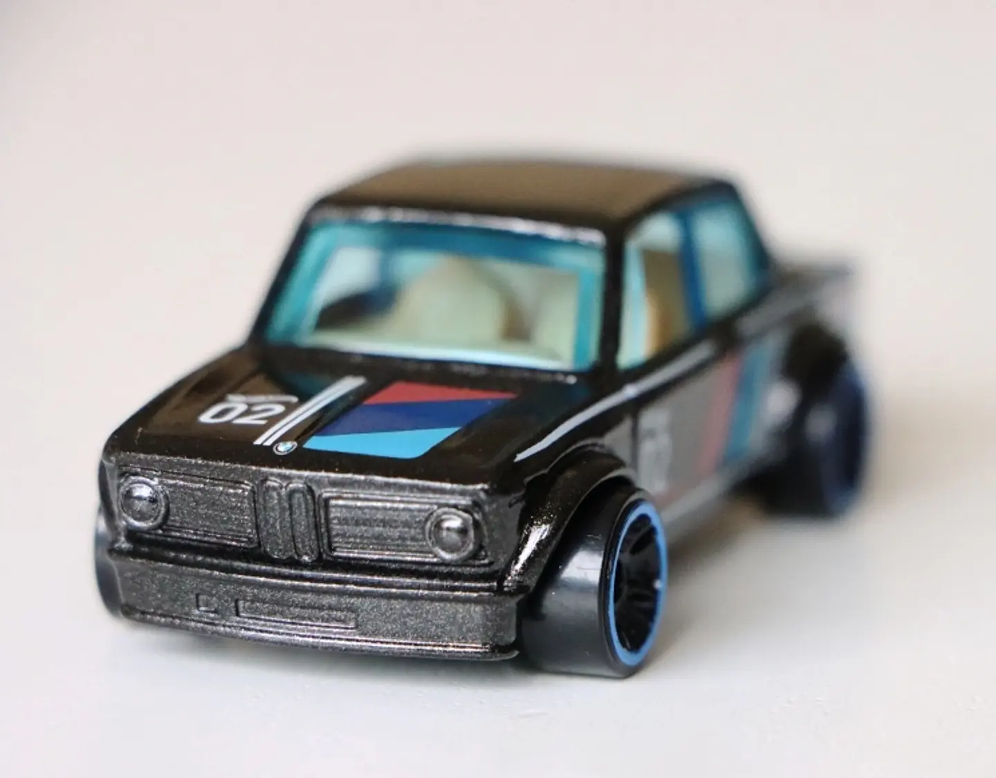 BMW 2002 4