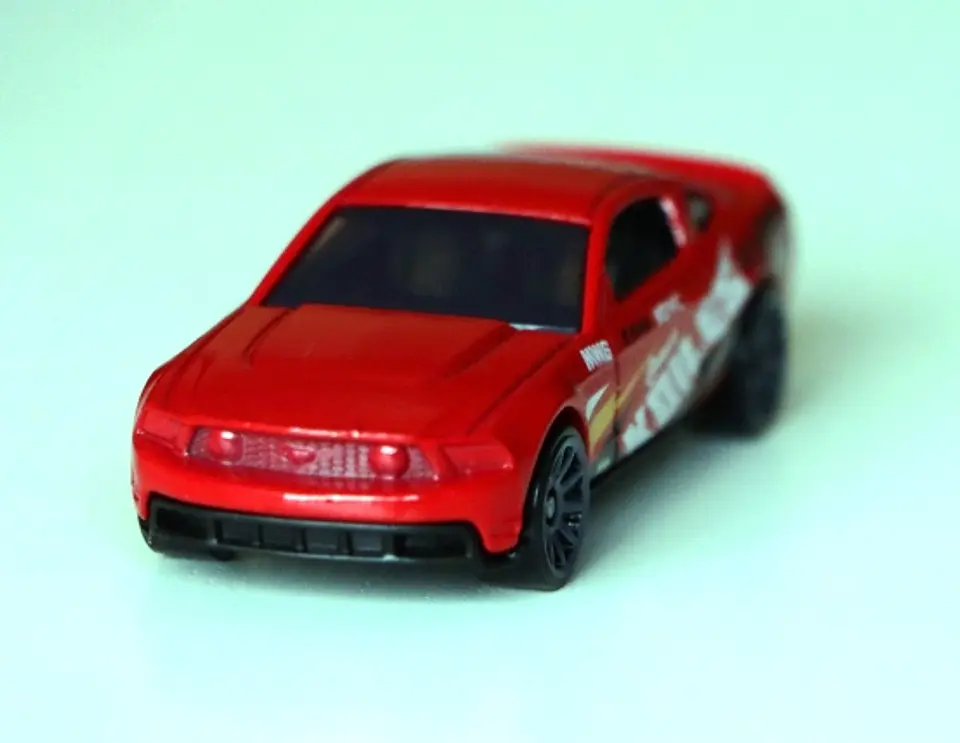2010 Ford Mustang GT (vermelho) 3