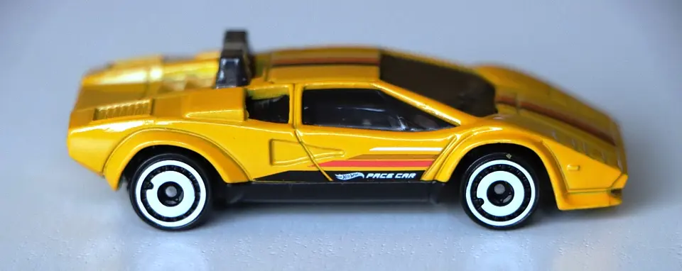 Lamborghini Countach Pace Car 1