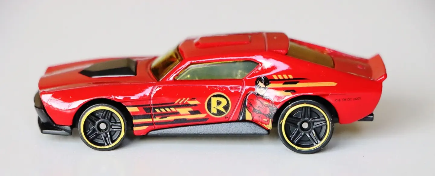 Muscle Bound﻿ - Robin 1