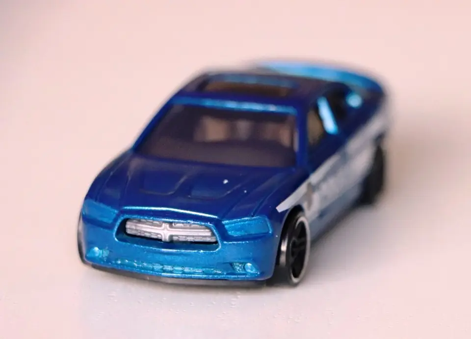 ´11 Dodge Charger R/T 3