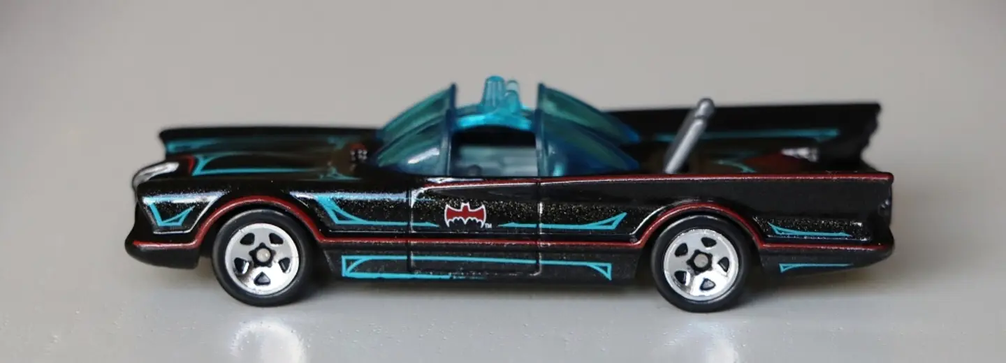 Tv Series Batmobile - Dc Comics 2
